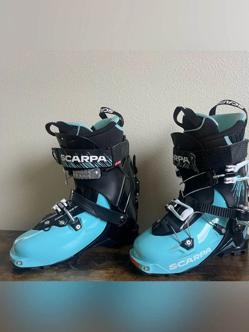 Gea Alpine Touring Boot - 2023 - Women's. Aqua/Black -23.5